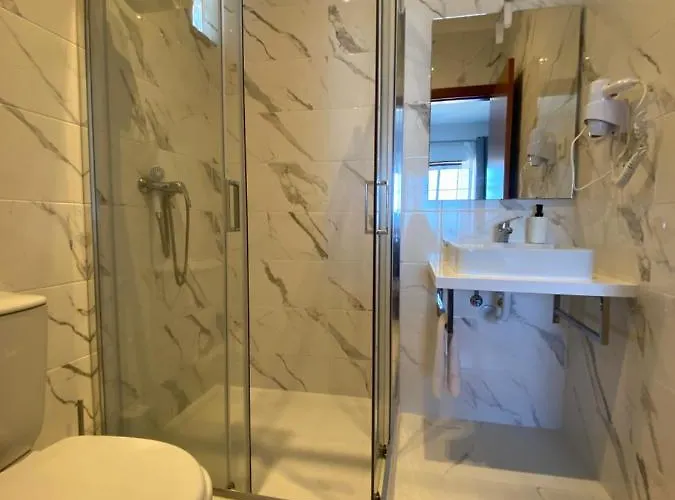 Vina's Place Bed & Breakfast Nazare