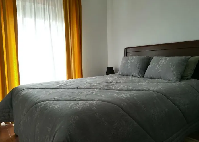 Vina's Place Bed & Breakfast Nazare